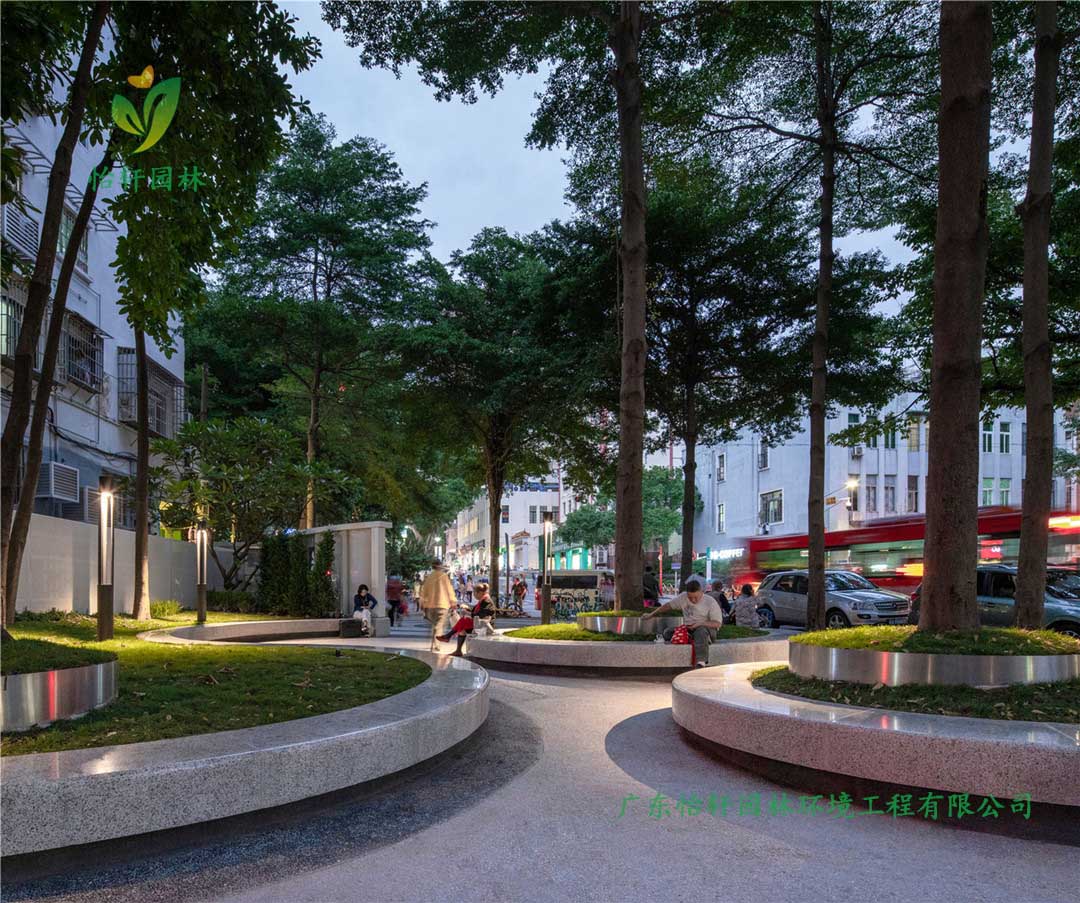 東山少爺南廣場社區(qū)公園綠化工程實(shí)景圖